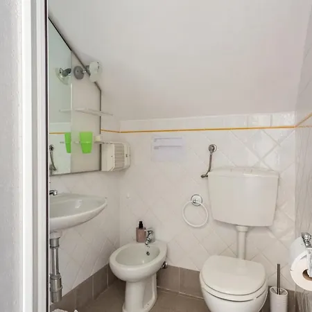 Apartamento Via Franciosa 36 *